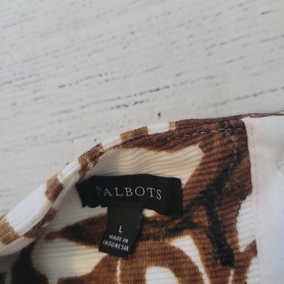 Talbots Size  L  Button Detail Funnel Neck Shell Woodland Ferns Top Mature - Picture 8 of 9